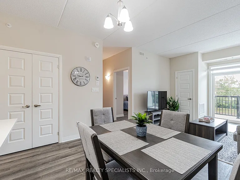610 Farmstead Dr #315 — Photo 12