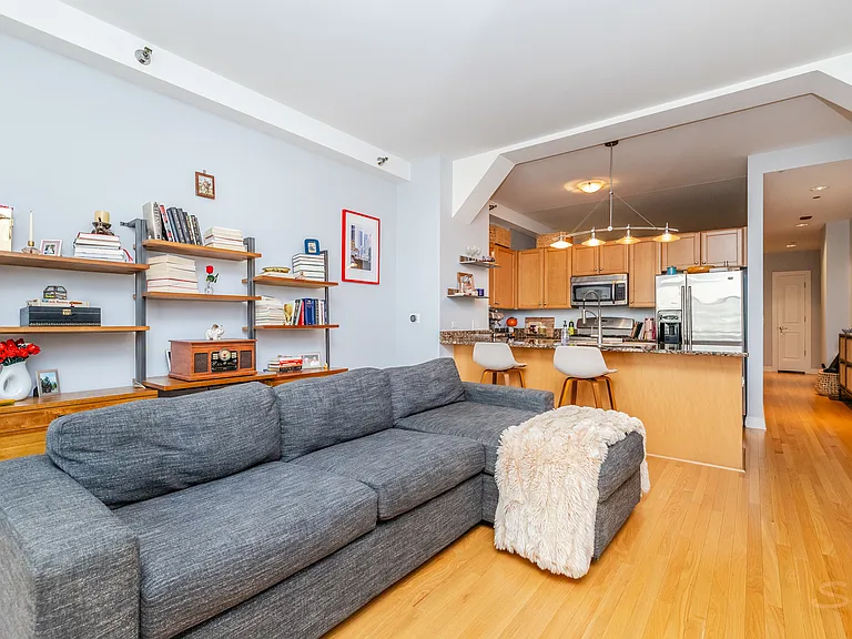 6 N Michigan Ave #608 — Photo 30