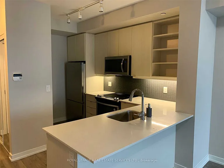 4633 Glen Erin Dr #910 — Photo 4