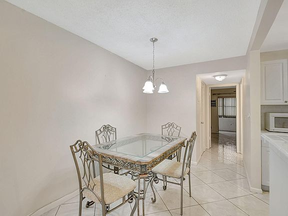 4th image of 70 Camden C