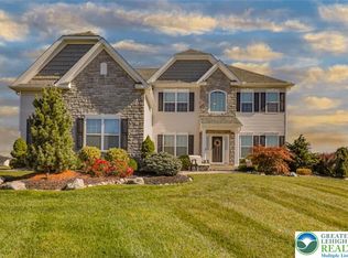 6780 Gwenmawr Rd, Bethlehem, PA 18017