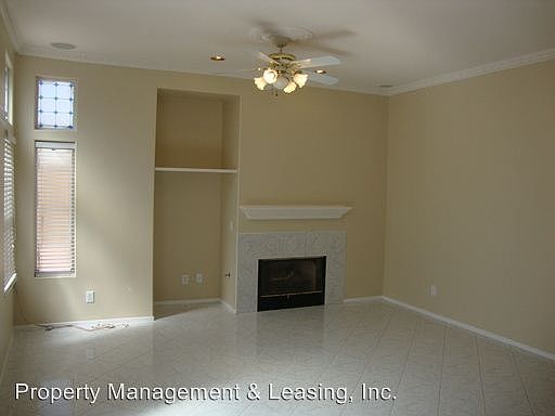 3rd image of 850 E Bel Esprit Cir