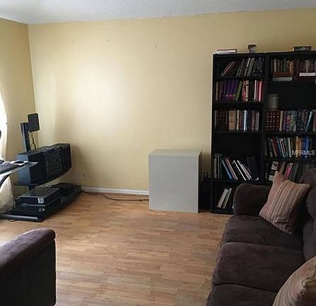3rd image of 4038 Lake Bluff Dr