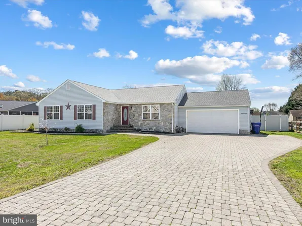 31076 Buttonwood Dr, Lewes, DE 19958