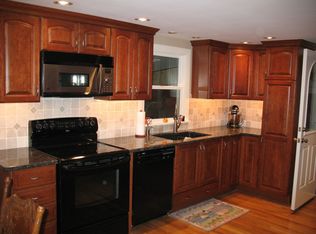 7 Morningside Dr, Danvers, MA 01923