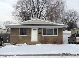 127 E Barrett Ave, Madison Heights, MI 48071