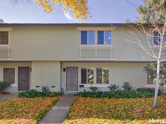 2nd image of 8868 La Riviera Dr Unit C