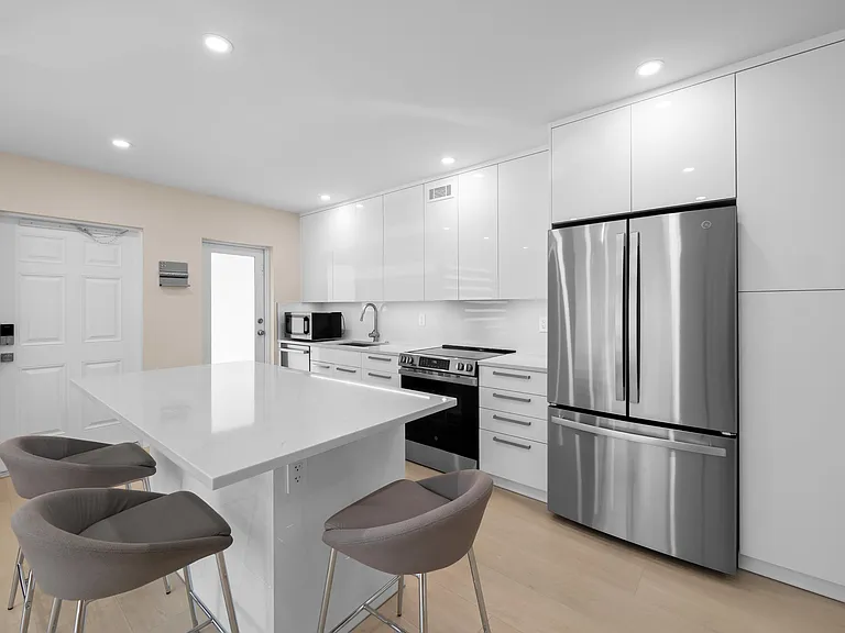915 Intracoastal Dr #5 — Photo 11