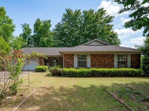 1805 Applewood Cv, Beebe, AR 72012