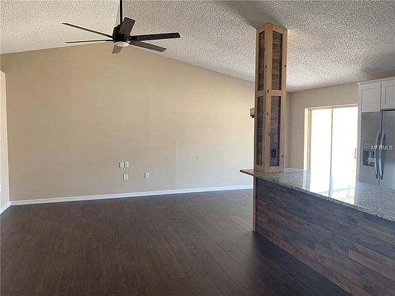 4th image of 3431 Cove Ct E