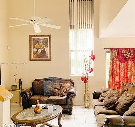 2nd image of 3208R San Remo Cir