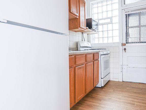 3rd image of 4447 N Damen Ave APT M2