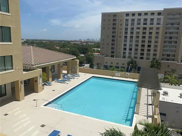 4242 NW 2nd St, Miami, FL