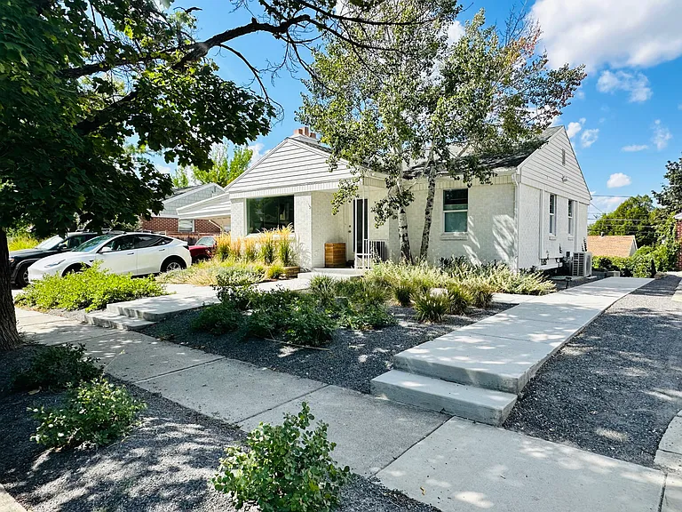 2182 S Wyoming St — Photo 1