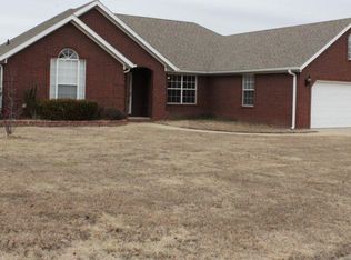 2803 Buckingham Dr, Paragould, AR 72450