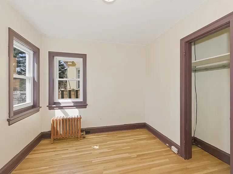 221 Snelling Ave — Photo 5