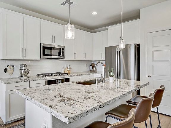 3rd image of 4448 Frias Falls Ave