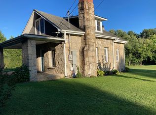 3154 N Clear Creek Rd, Hendersonville, NC 28792