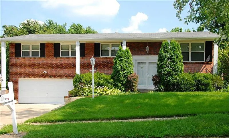 4614 Bridlewood Ter photo 1