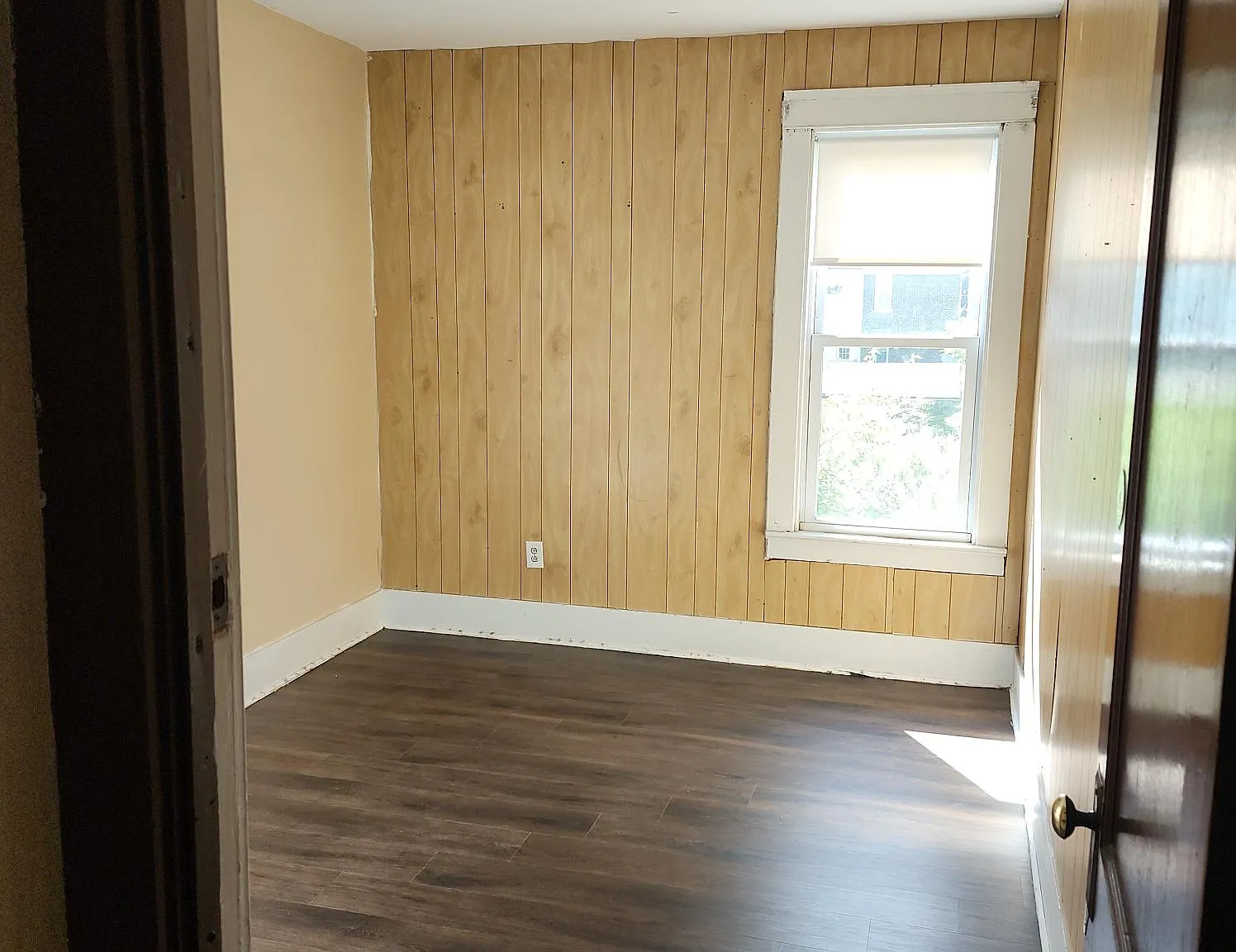 1333 W 8th St — Photo 3