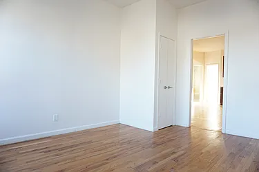 Rented by Rennit Inc.