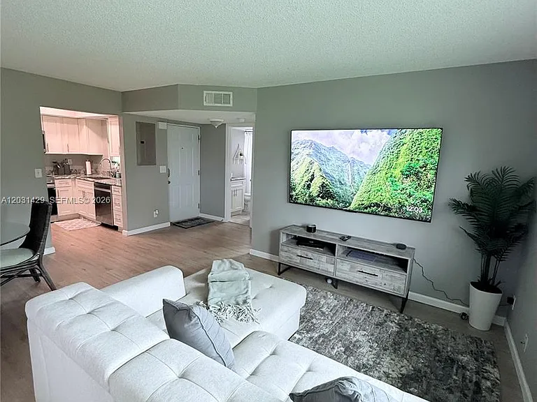1566 SE Royal Green Cir #203 — Photo 6