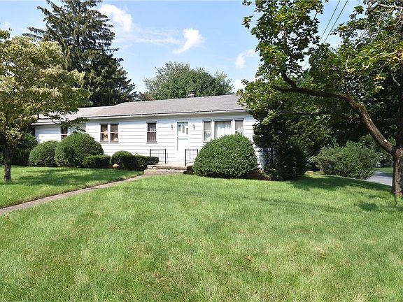 2nd image of 122 E Elizabeth Ave