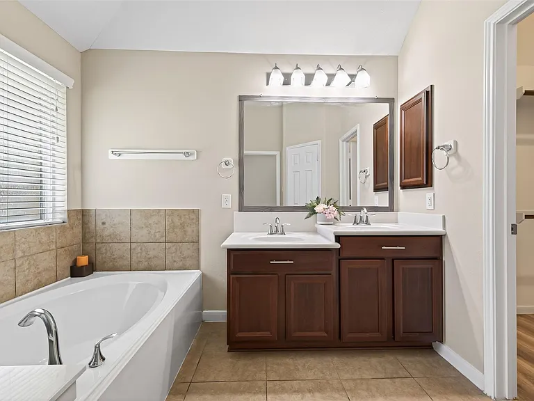 24431 Ranchwood Springs Ln — Photo 23