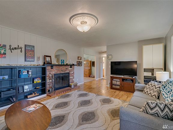 5th image of 1104 Parkroy Pl