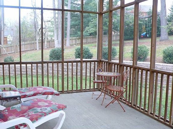 4th image of 1706 Stoney Creek Dr
