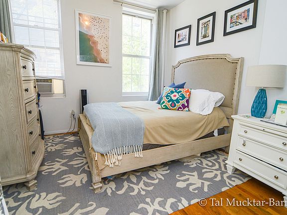 3rd image of 40 Carmine St APT 2E