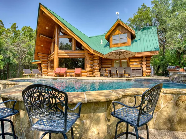 1301 Longhorn Dr, Burnet, TX 78611