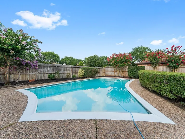 20534 Laverton Dr — Photo 27