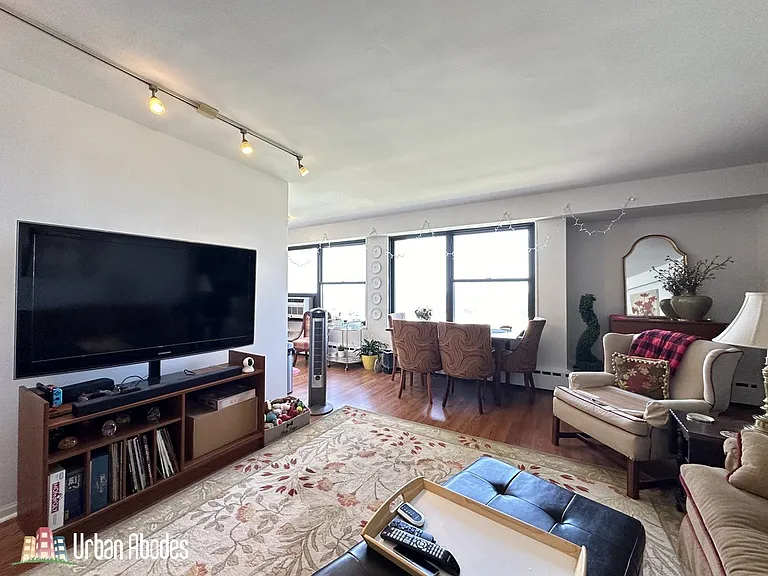 3410 N Lake Shore Dr #12F — Photo 2