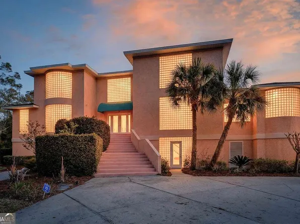 466 Midway Cir, Brunswick, GA 31523