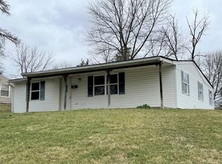 16 S Orchard Cir, Blanchester, OH 45107