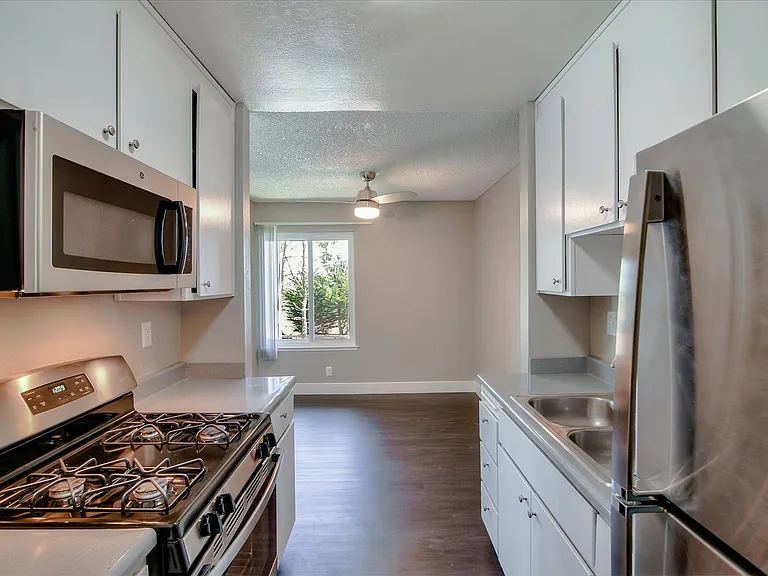 Bay View Terrace — Photo 6
