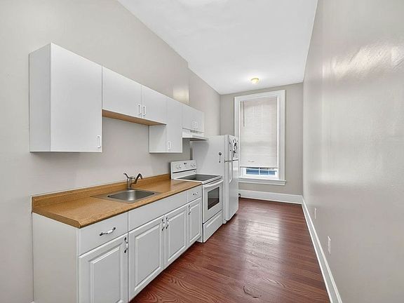 3rd image of 2431 Ohio Ave APT 3