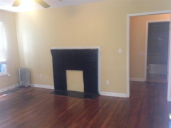 3rd image of 1043 Crescent Ave