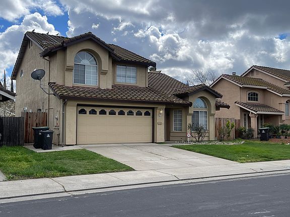 3rd image of 3745 Steve Lillie Cir