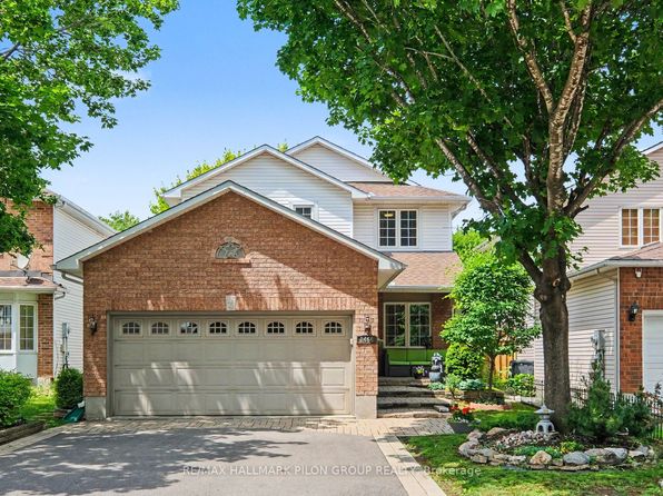 1466 Shawinigan St, Ottawa, ON K4A 2M8