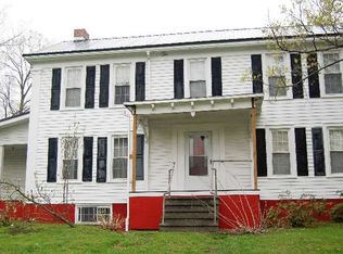 54 Mason Ln, Troy, NY 12180