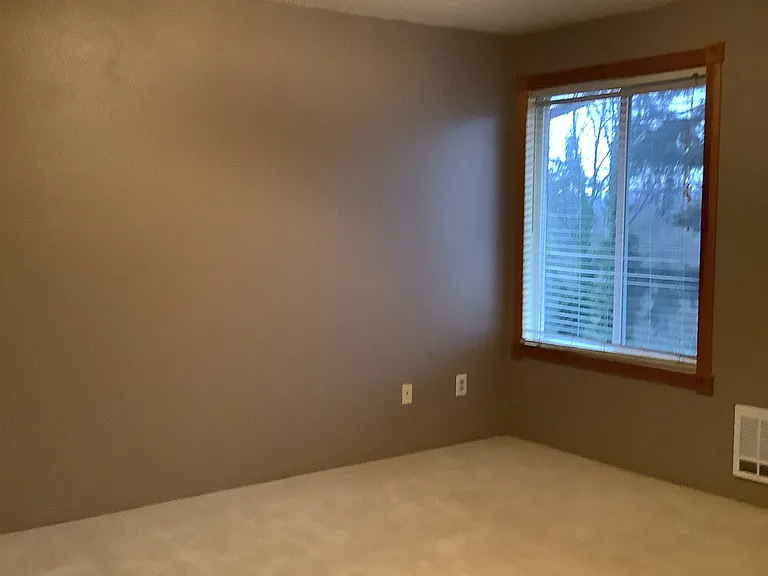 17431 Ambaum Blvd S #0 — Photo 12