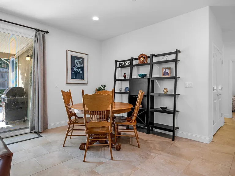 4084 David Loop — Photo 9