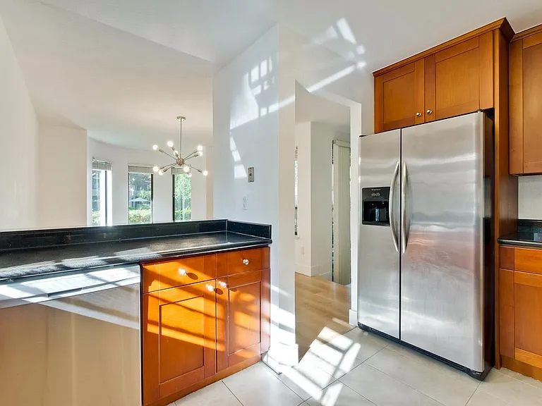 928 Wright Ave #303 — Photo 2
