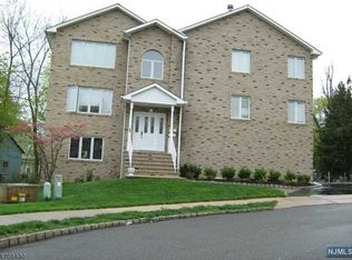 49 Cleveland St, Caldwell, NJ 07006