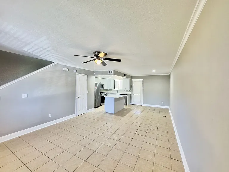 138 Bonnie Ln — Photo 21