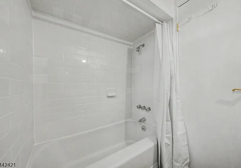 242 W Hanover Ave — Photo 12