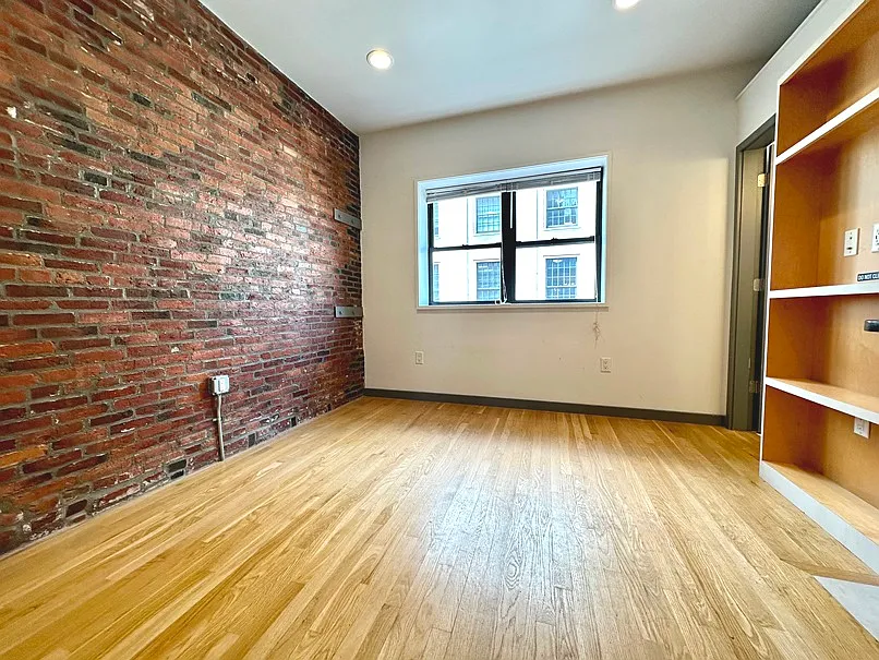 142-144 Bowdoin St #61