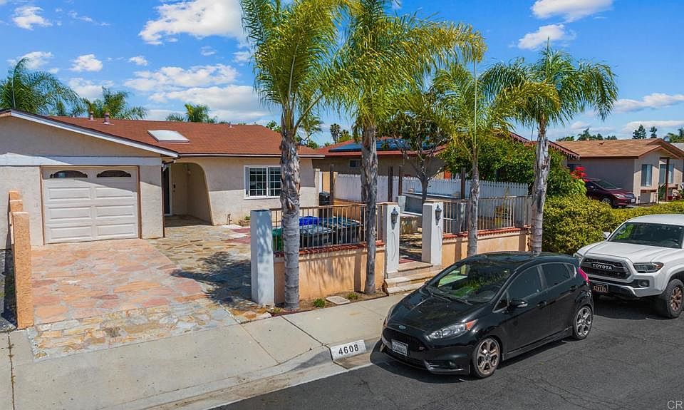 1st image of 4608 Calle De Retiro
